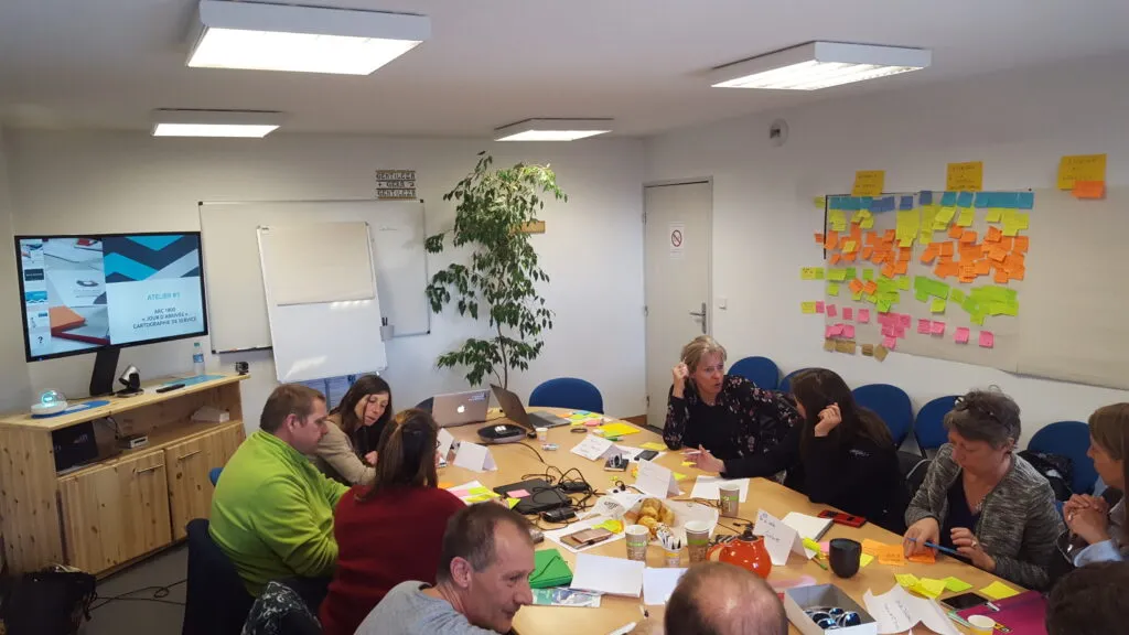 A co-design workshop with around ten different roles linked to the user journey on ski resort arrival day