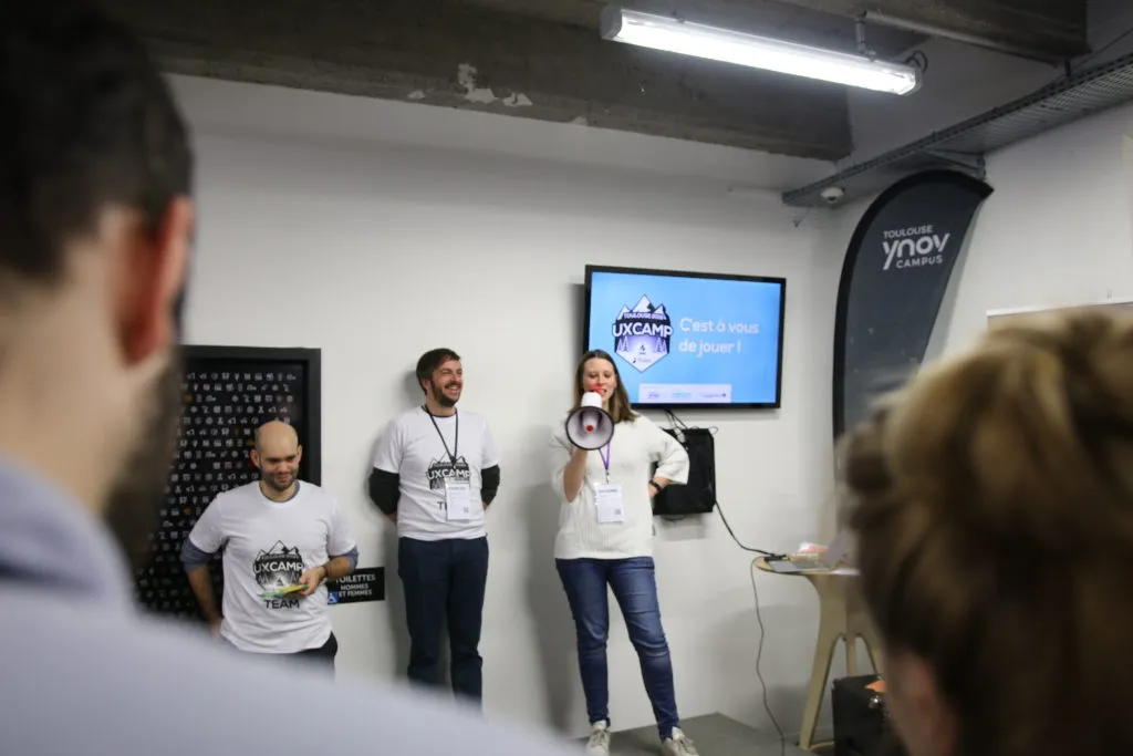 Icebreaker presentation with the Akiani team - UXcamp 2018