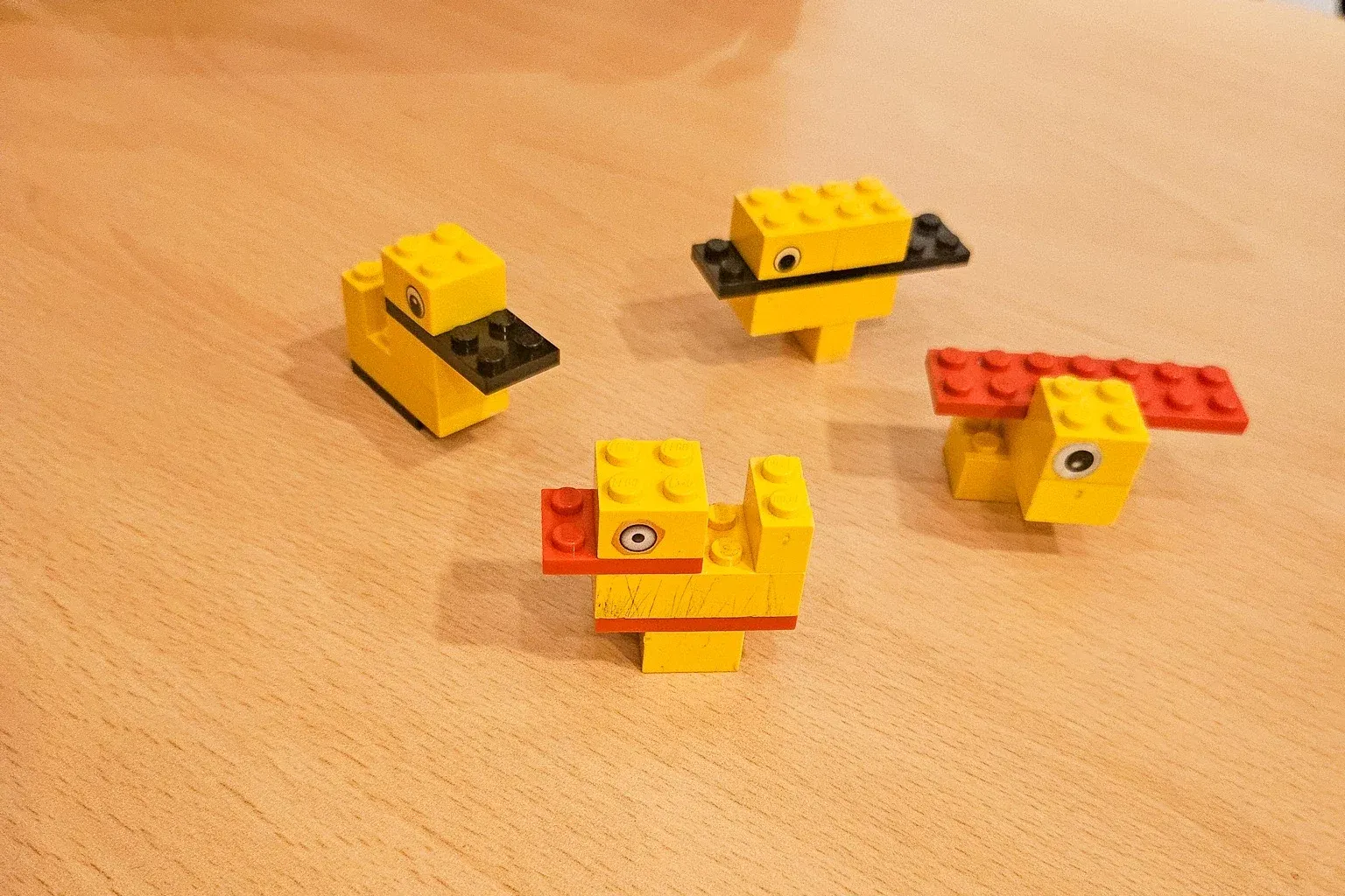 LEGO duck workshop, participants assembling their ducks