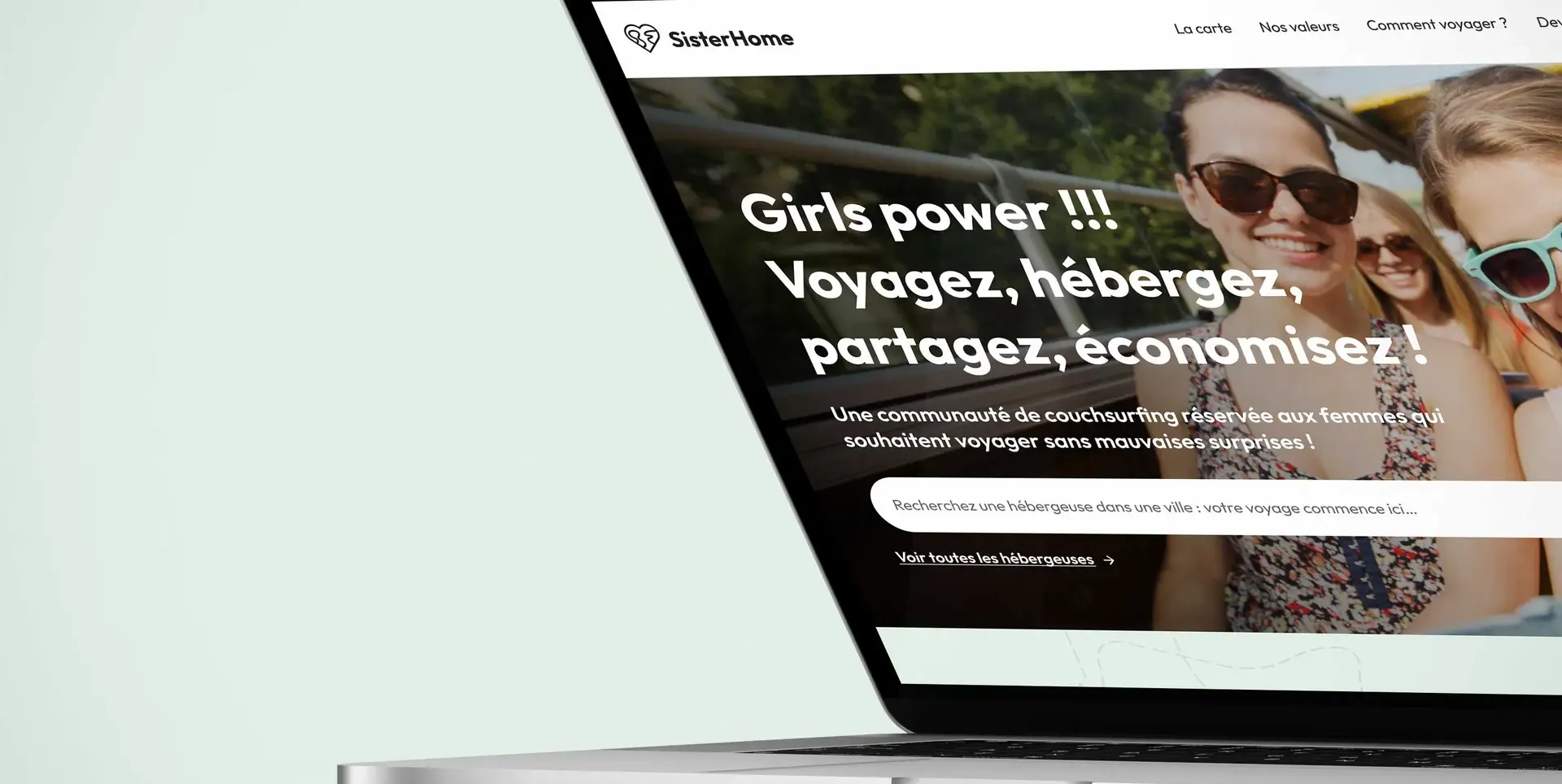 Page d'accueil de SisterHome affichée sur un ordinateur portable