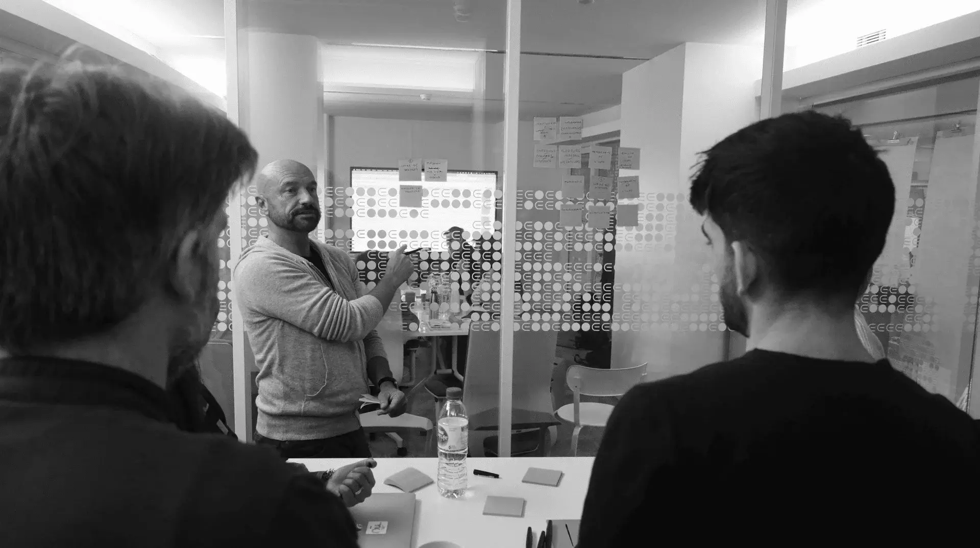 Photo of the participants during the ideation workshop in the SNCF Connect and Tech offices as part of the study on travellers with disabilities