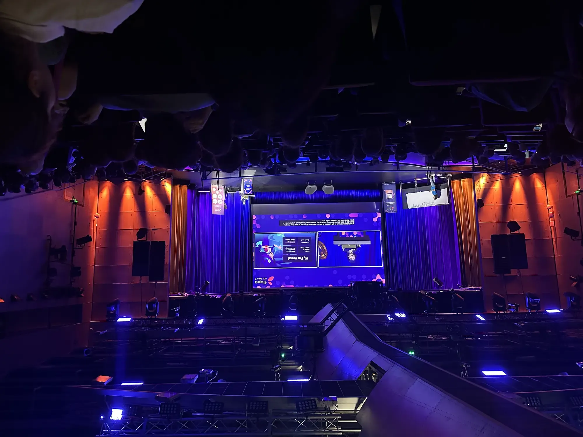 Photograph of Anna Cook during her talk at the UX days 2026