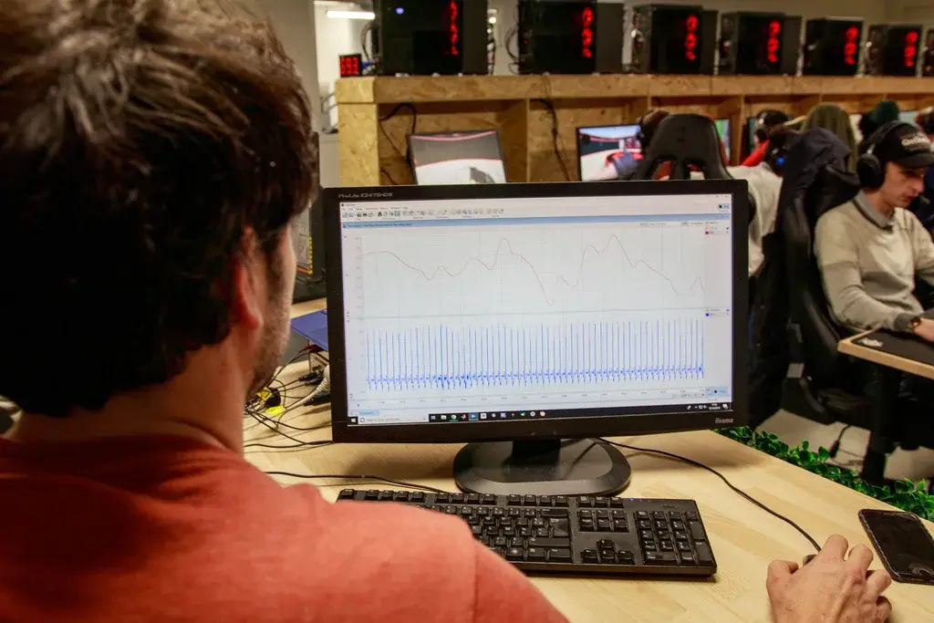 Quality control of the recorded physiological signals