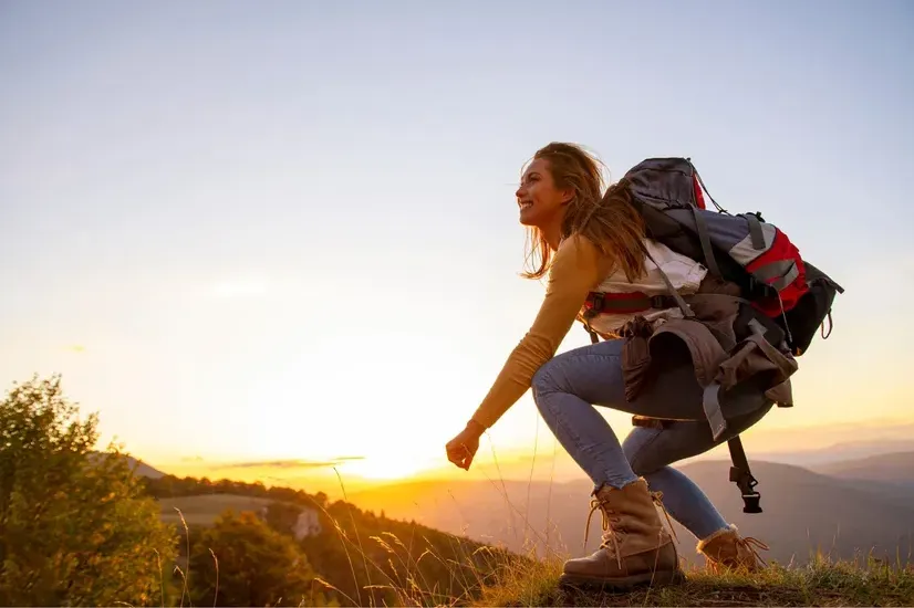 Six days to frame the women-only couchsurfing platform