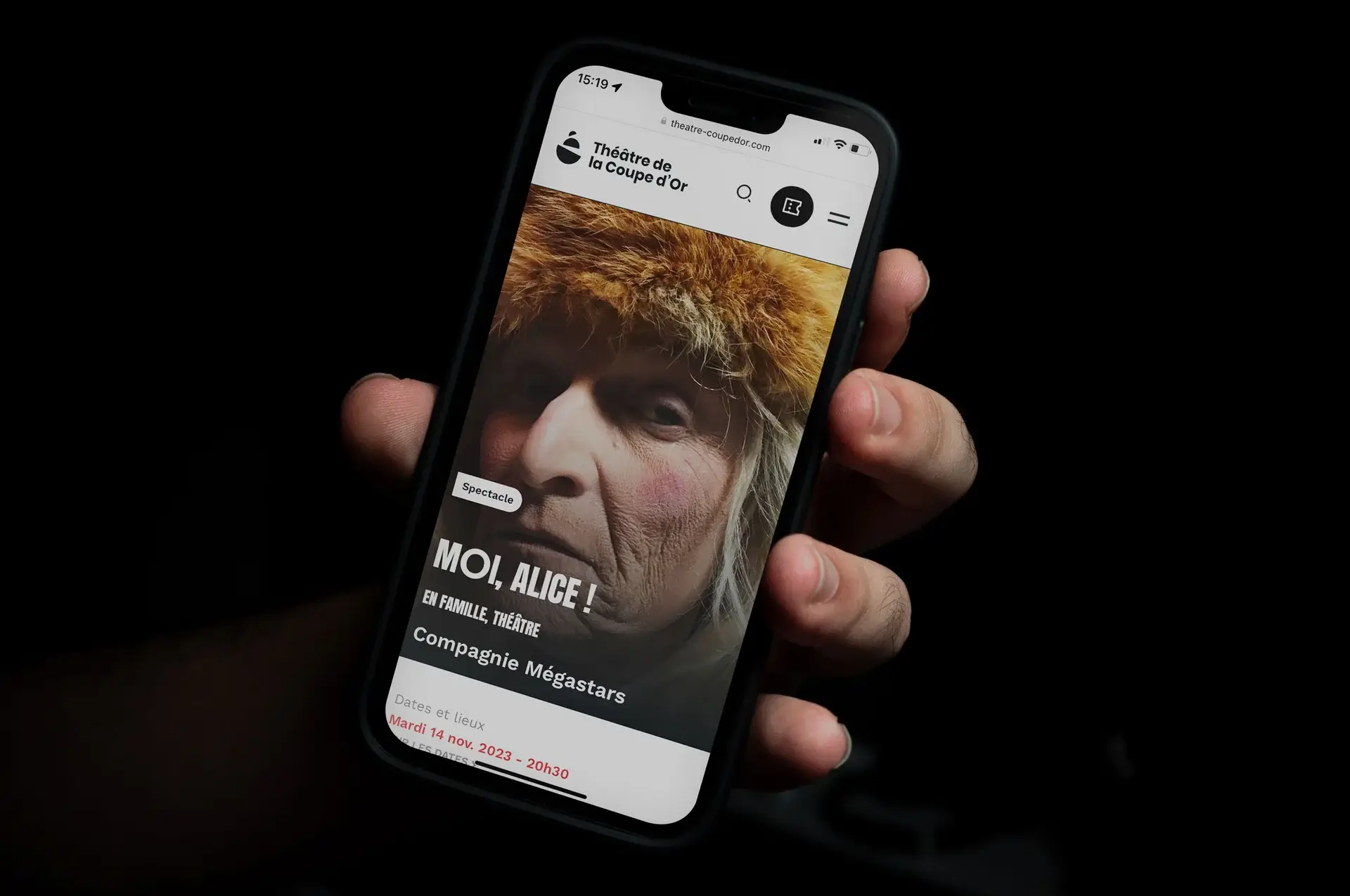 UI design of the performance page on mobile