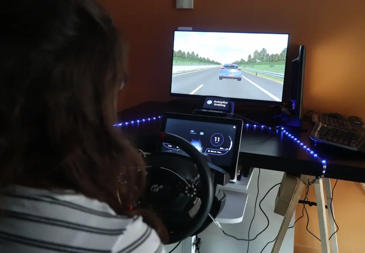 Vehicle-takeover sequence with information given to the participant