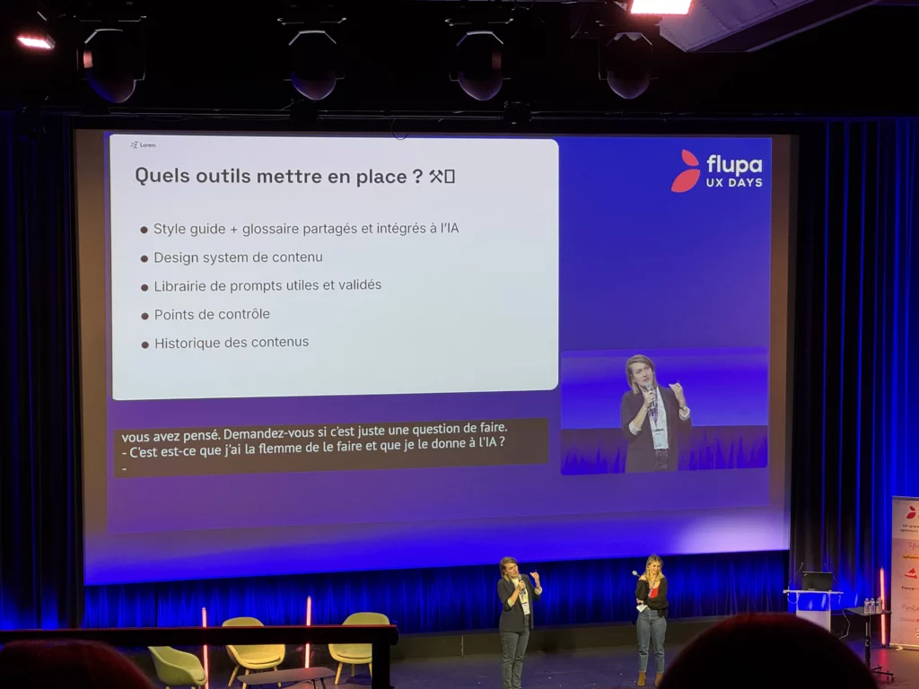 une photo de la conférence où on voit Clara Perrot & Apolline Rouzé présenter