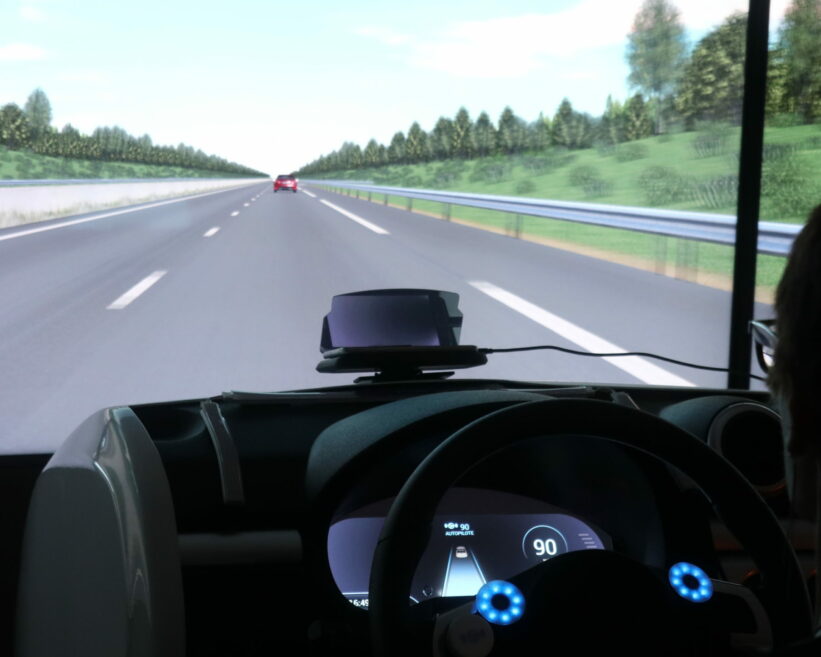 Intégration des IHM multimodales dans le cockpit d'un simulateur