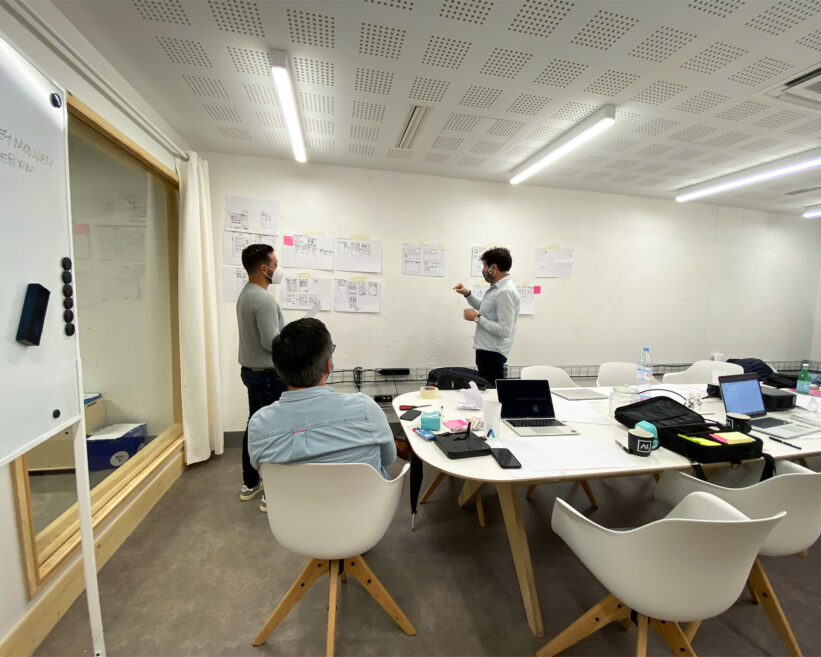 Atelier co-sketching réflexion face aux sketchs