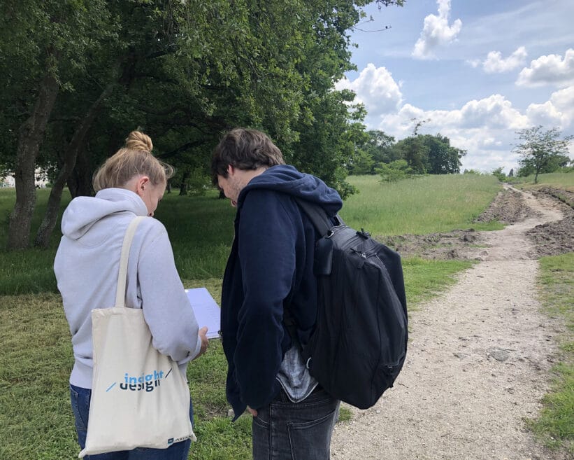 Guerilla tests sur un chemin piéton