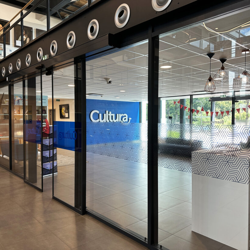 L'entrée du siège de Cultura